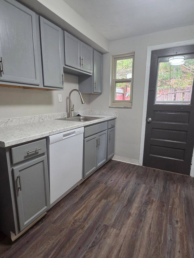 Apartment for rent at 930-944 Sleepy Hollow Rd, Pittsburgh, PA 15234