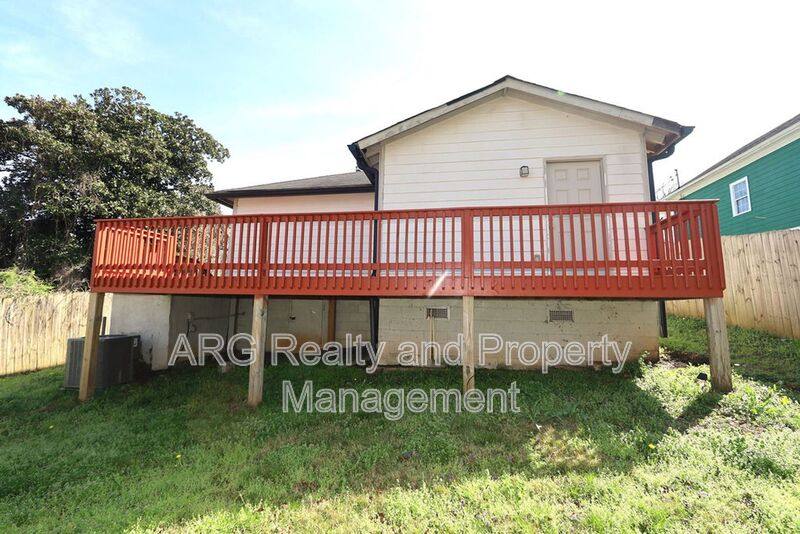 House for rent at 1095 Ira St SW, Atlanta, GA 30310