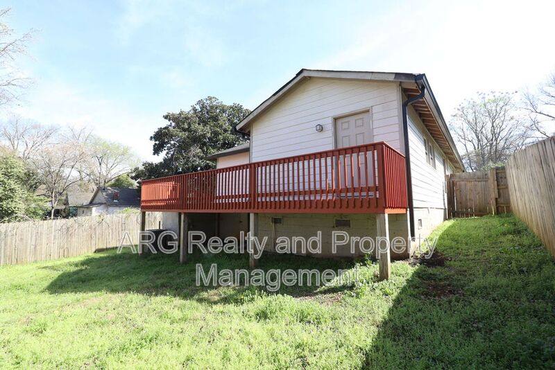 House for rent at 1095 Ira St SW, Atlanta, GA 30310