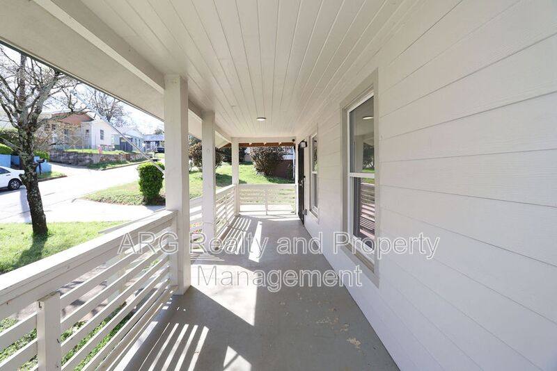 House for rent at 1095 Ira St SW, Atlanta, GA 30310