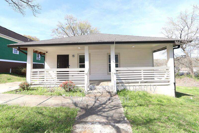 House for rent at 1095 Ira St SW, Atlanta, GA 30310