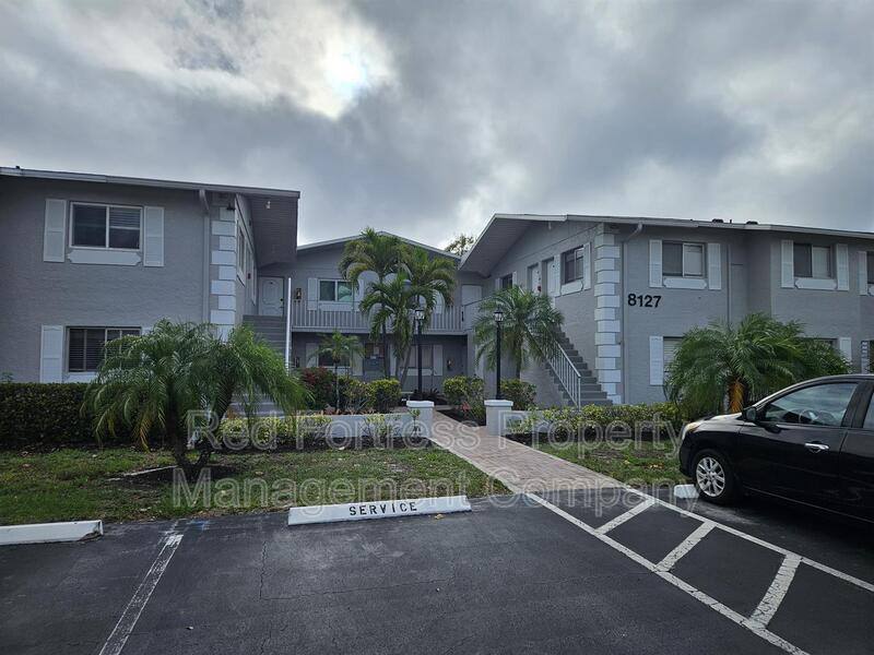 Condo for rent at 8127 Country Rd #206, Fort Myers, FL 33919