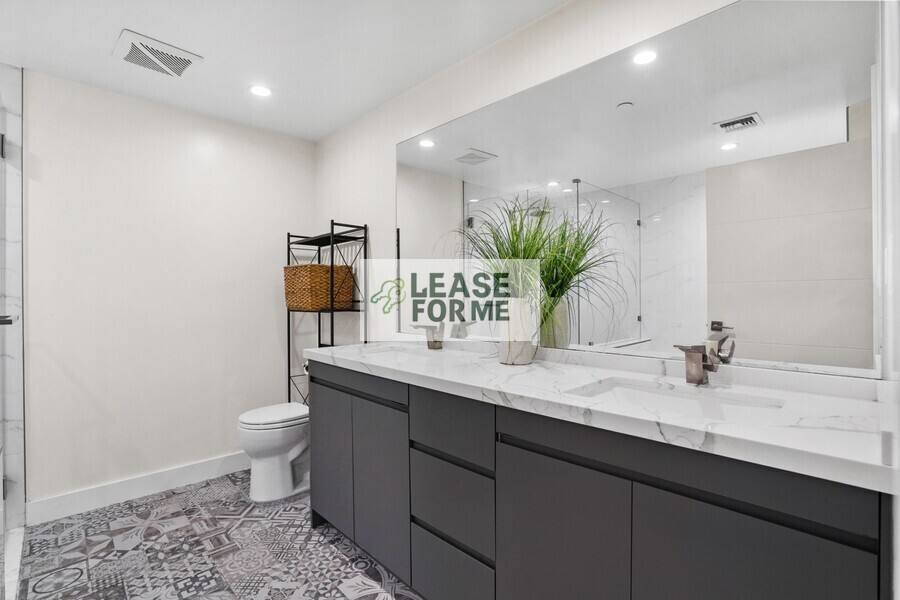 Apartment for rent at 846 S Mariposa Ave #702, Los Angeles, CA 90005