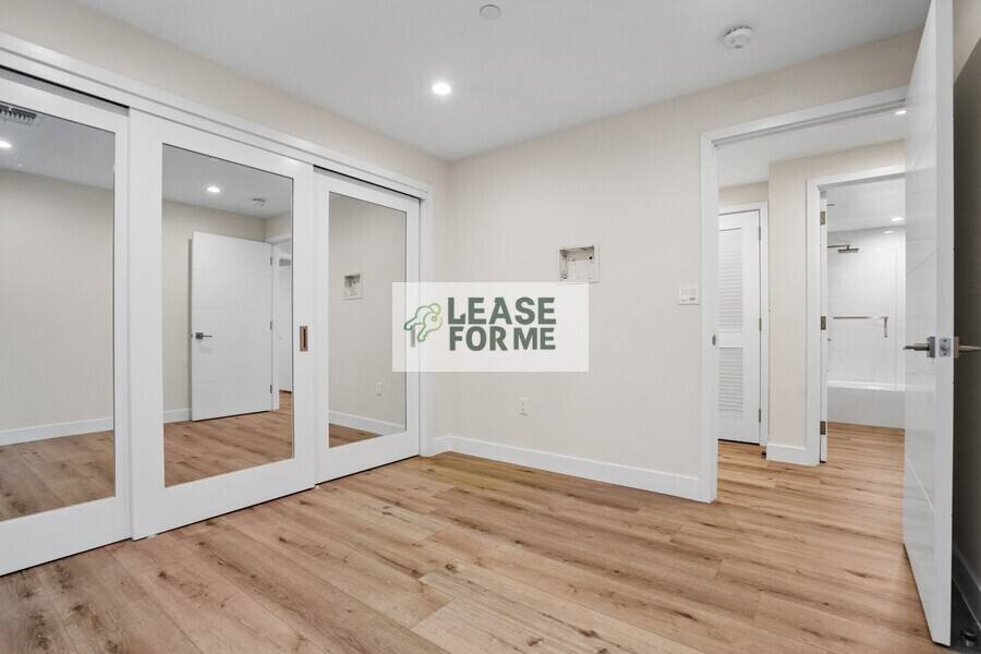 Apartment for rent at 846 S Mariposa Ave #702, Los Angeles, CA 90005