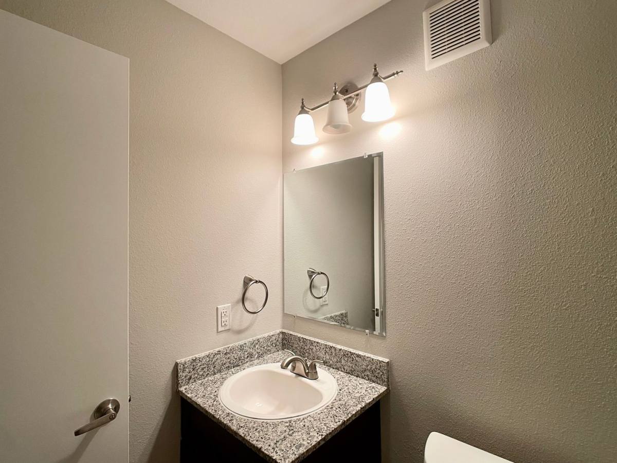 Apartment for rent at 910 Duncan Lane, Austin, TX 78705