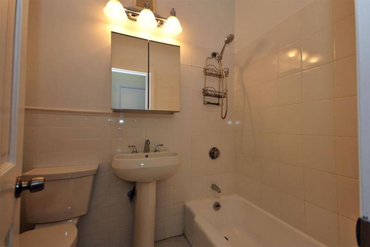 Apartment for rent at 922 Beacon St, Boston, MA 02215
