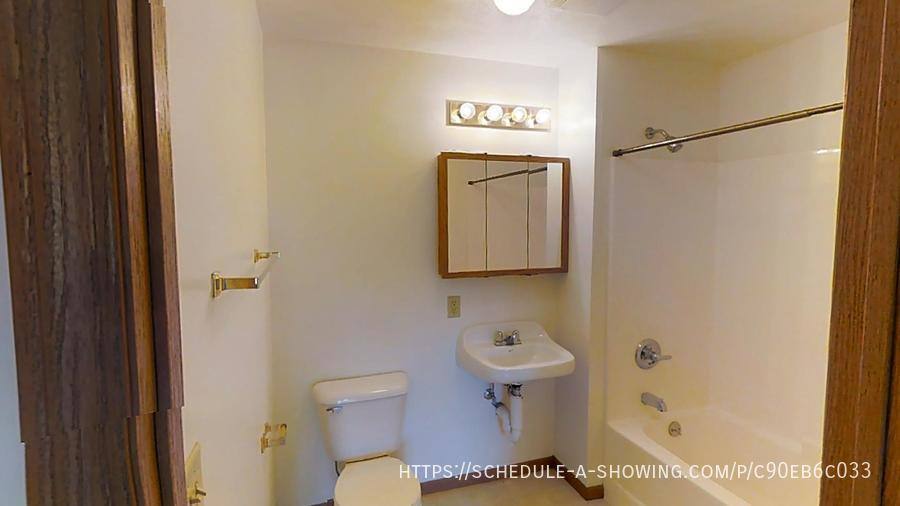 Apartment for rent at 1007 W Ridge St #8, Marquette, MI 49855