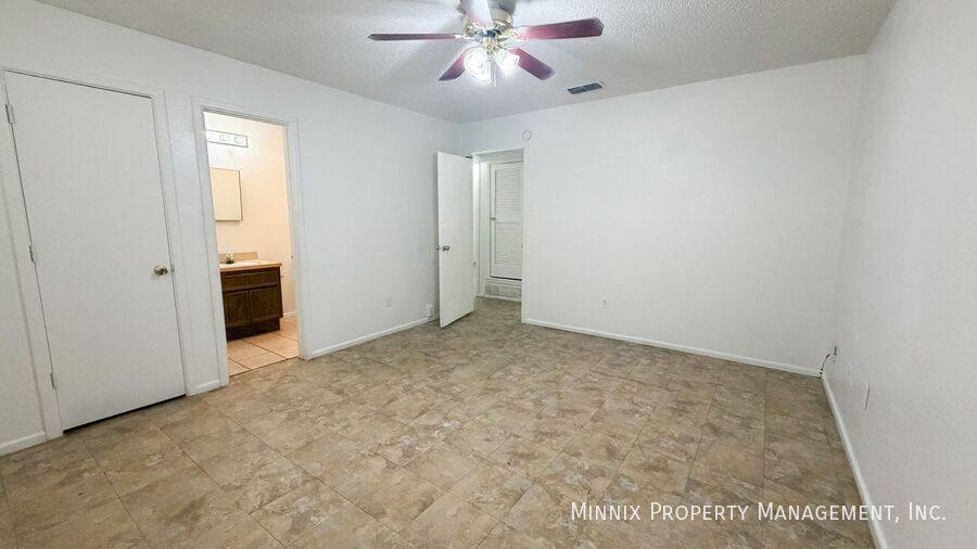 Townhouse for rent at 7306 Ave W #B, Lubbock, TX 79423