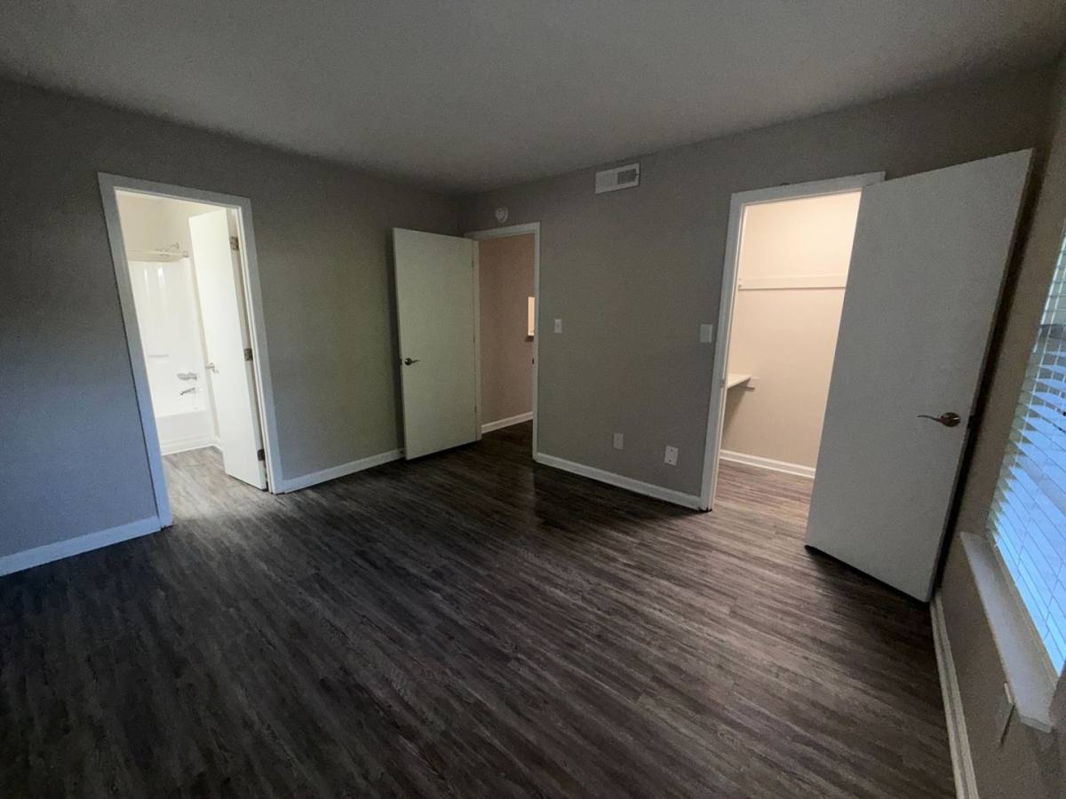Apartment for rent at 3712 W Ave, Greensboro, NC 27407