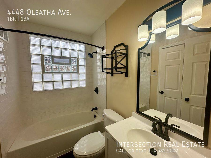 Apartment for rent at 4448 Oleatha Ave, Saint Louis, MO 63116