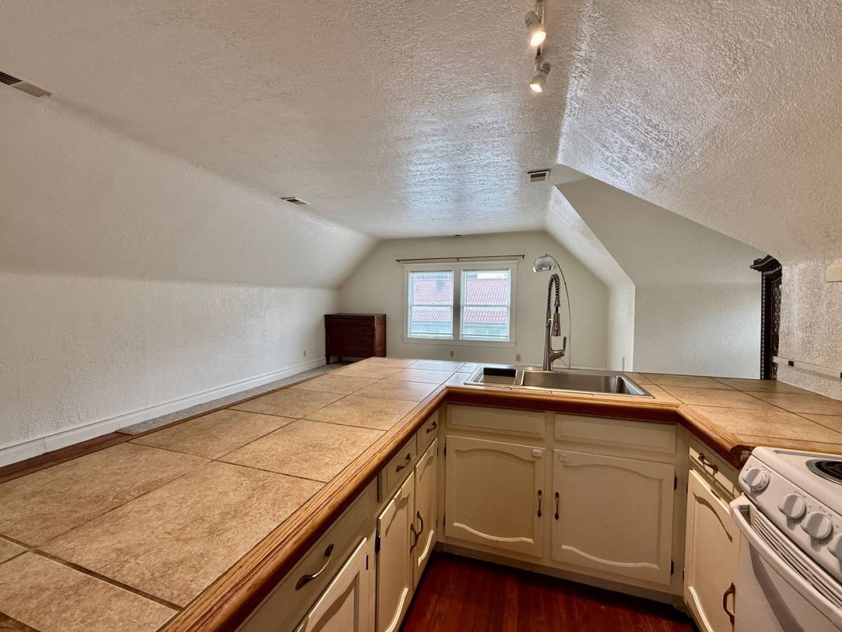 Apartment for rent at 3415 Locust St, Kansas City, MO 64109