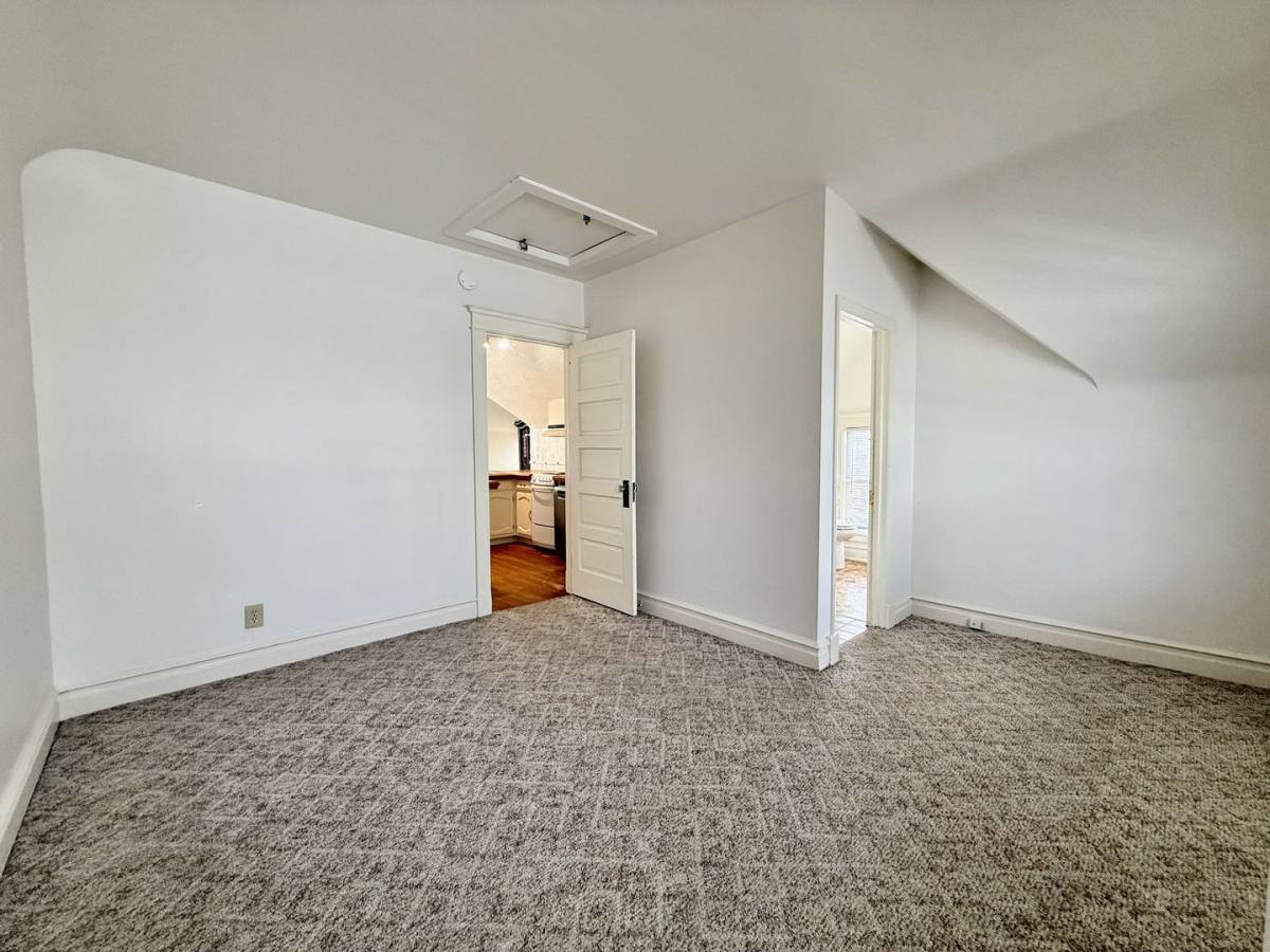 Apartment for rent at 3415 Locust St, Kansas City, MO 64109