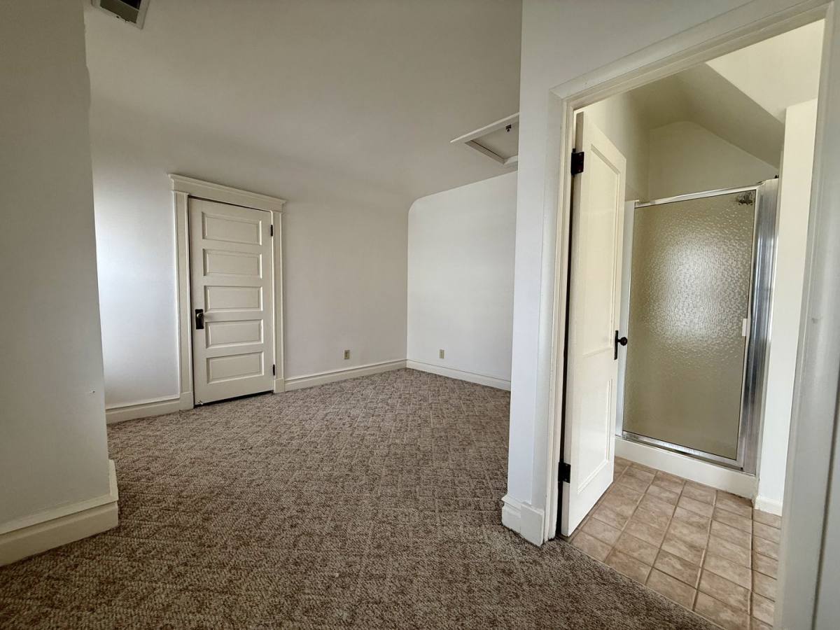 Apartment for rent at 3415 Locust St, Kansas City, MO 64109