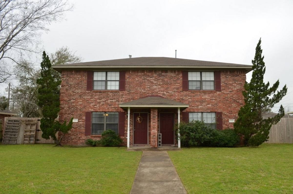 House for rent at 1918 Holleman Dr, College Station, TX 77840