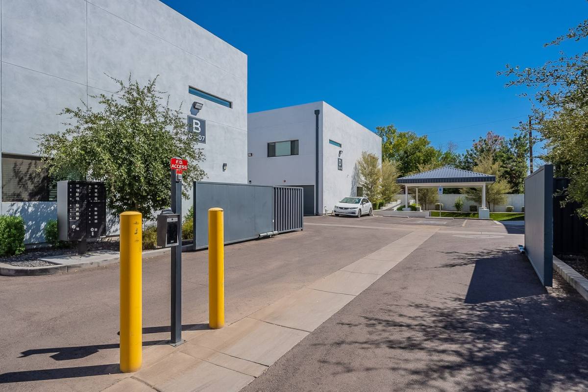 Townhouse for rent at 1645 E Cheery Lynn, Phoenix, AZ 85016