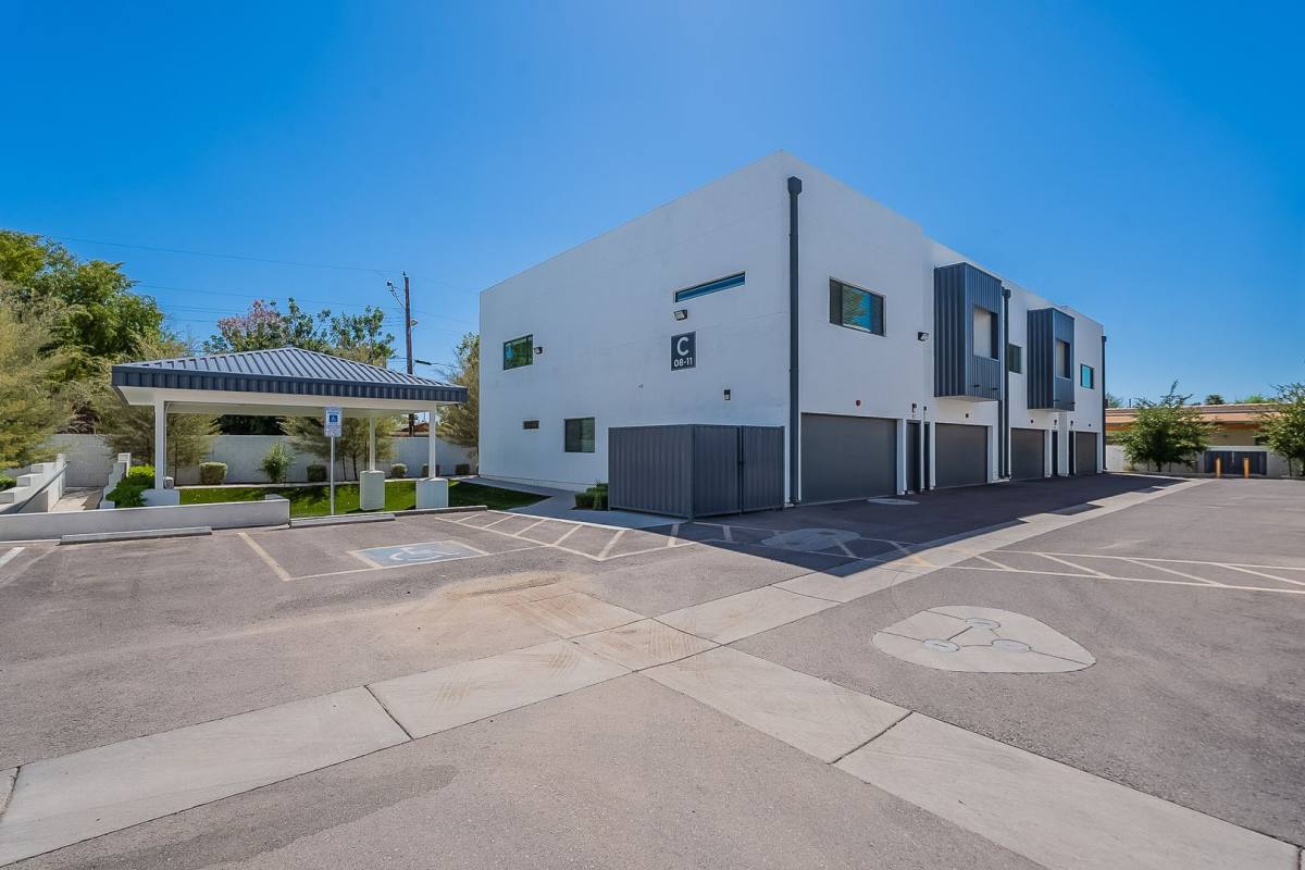 Townhouse for rent at 1645 E Cheery Lynn, Phoenix, AZ 85016