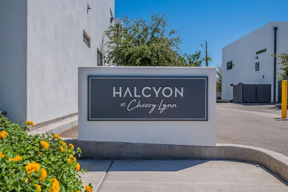Townhouse for rent at 1645 E Cheery Lynn, Phoenix, AZ 85016
