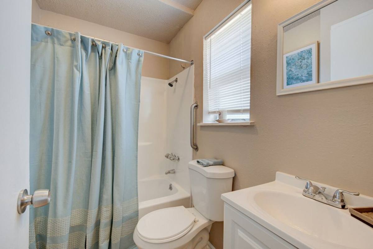 Apartment for rent at 321 Verne St, San Antonio, TX 78221