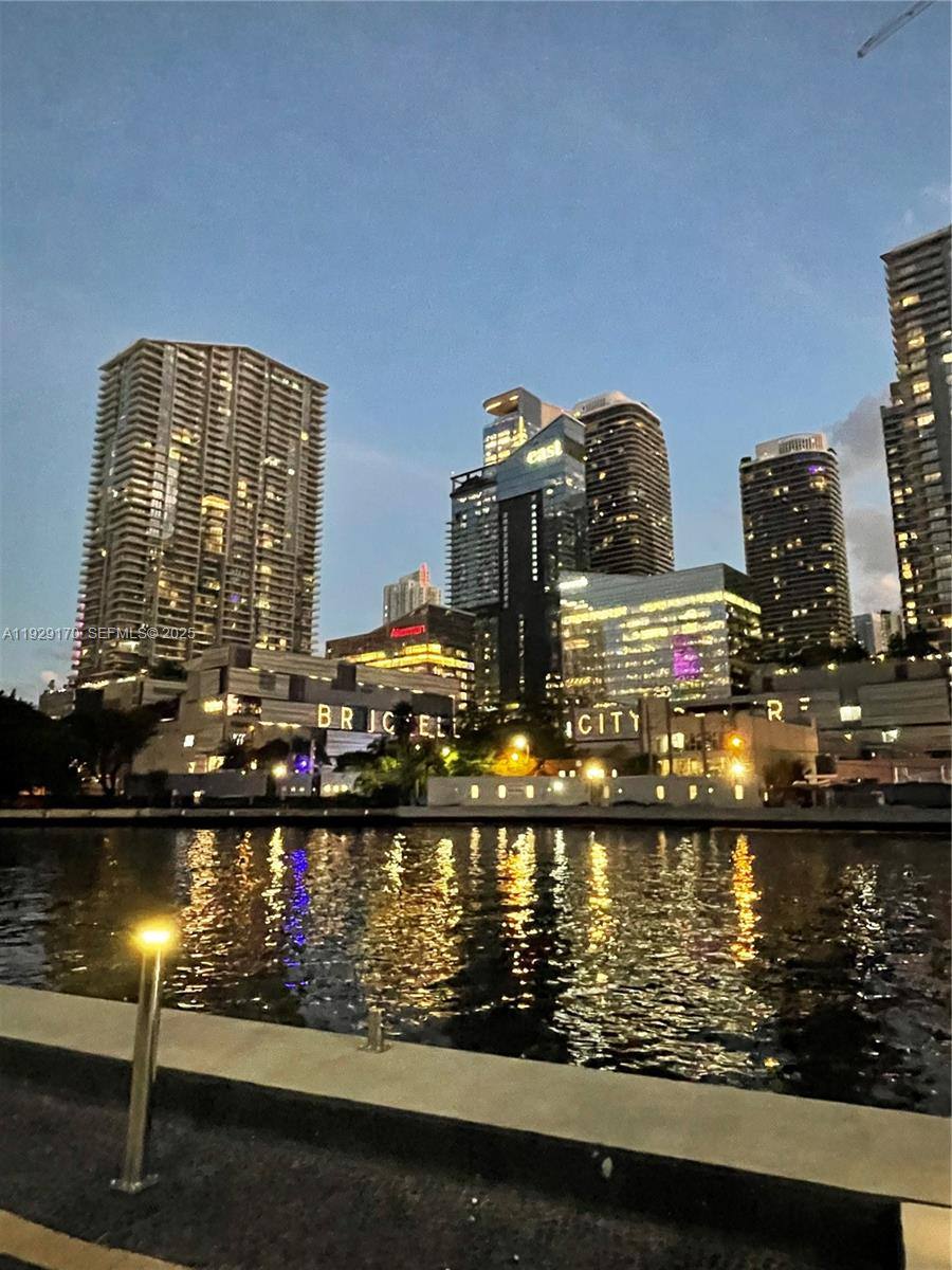 Apartment for rent at 90 SW 3rd St #1110, Miami, FL 33130