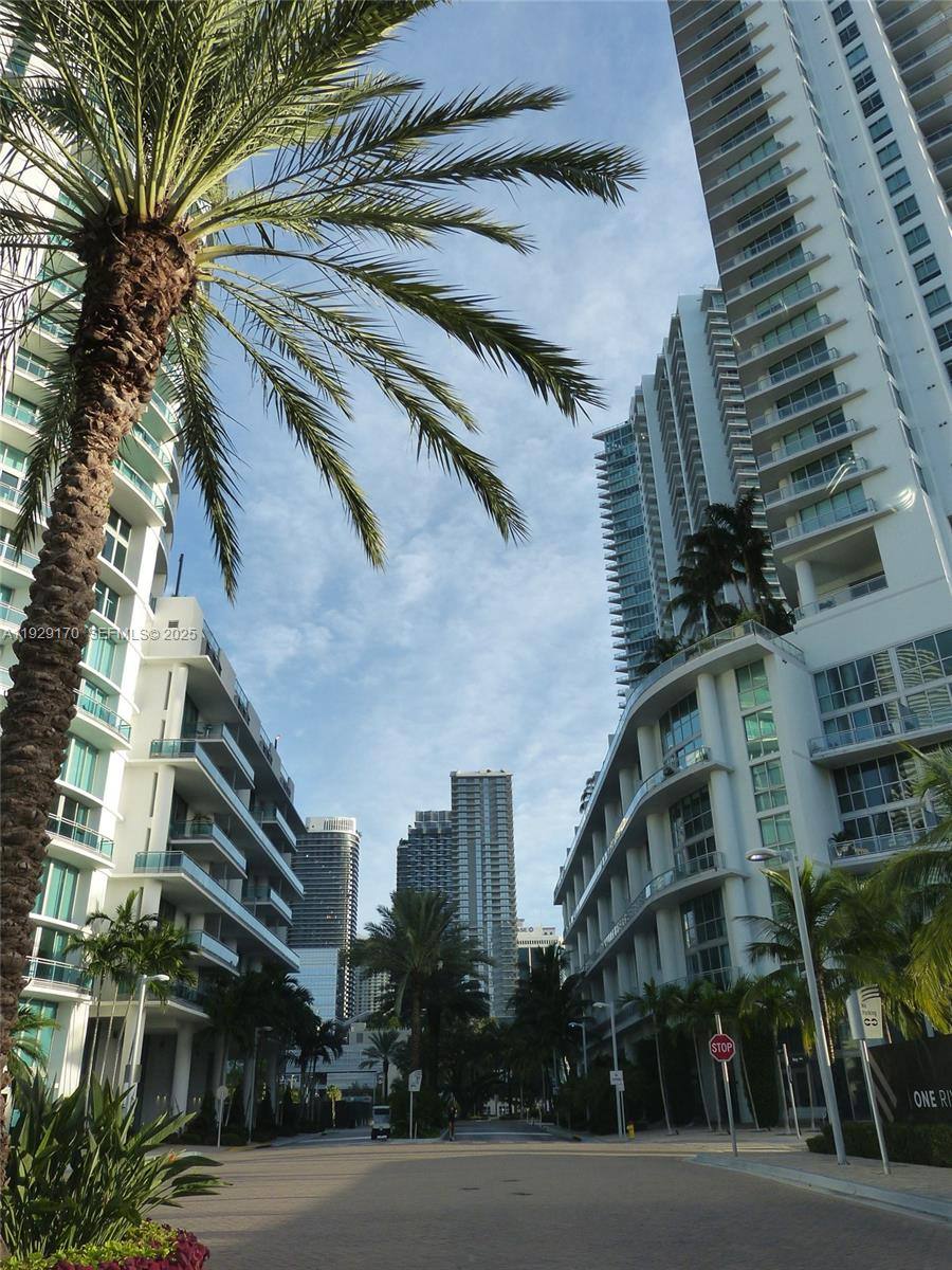 Apartment for rent at 90 SW 3rd St #1110, Miami, FL 33130