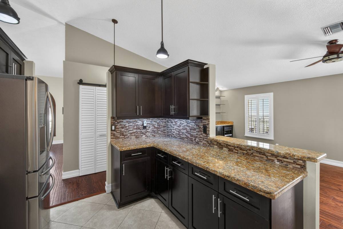 Apartment for rent at 9121 Paragon Way, Boynton Beach, FL 33472