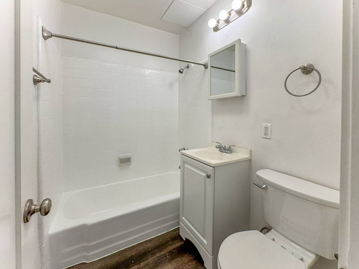 Apartment for rent at 3536 Hughes Ave #102, Los Angeles, CA 90034