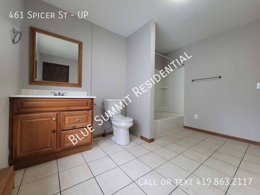 Apartment for rent at 461 Spicer St #UP, Akron, OH 44311