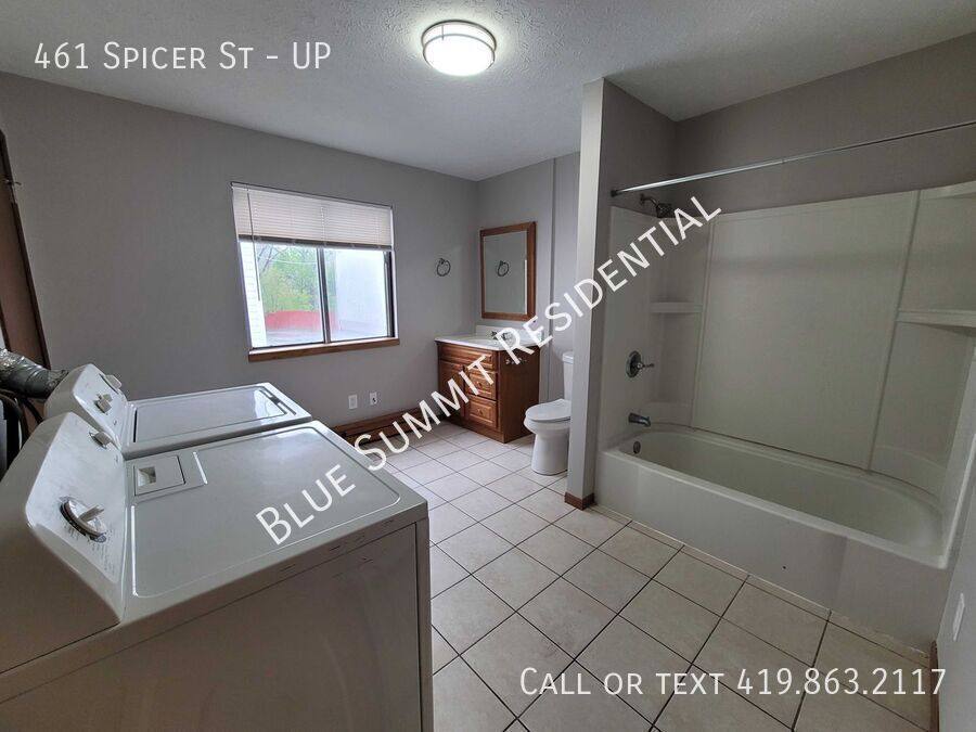 Apartment for rent at 461 Spicer St #UP, Akron, OH 44311