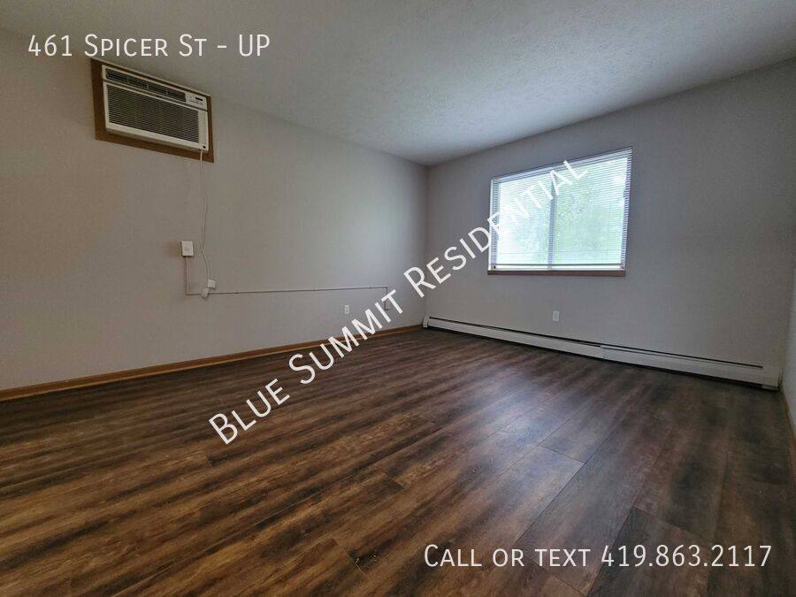 Apartment for rent at 461 Spicer St #UP, Akron, OH 44311