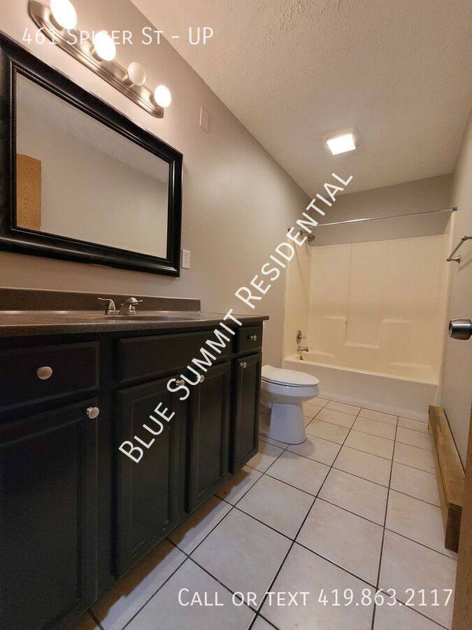 Apartment for rent at 461 Spicer St #UP, Akron, OH 44311