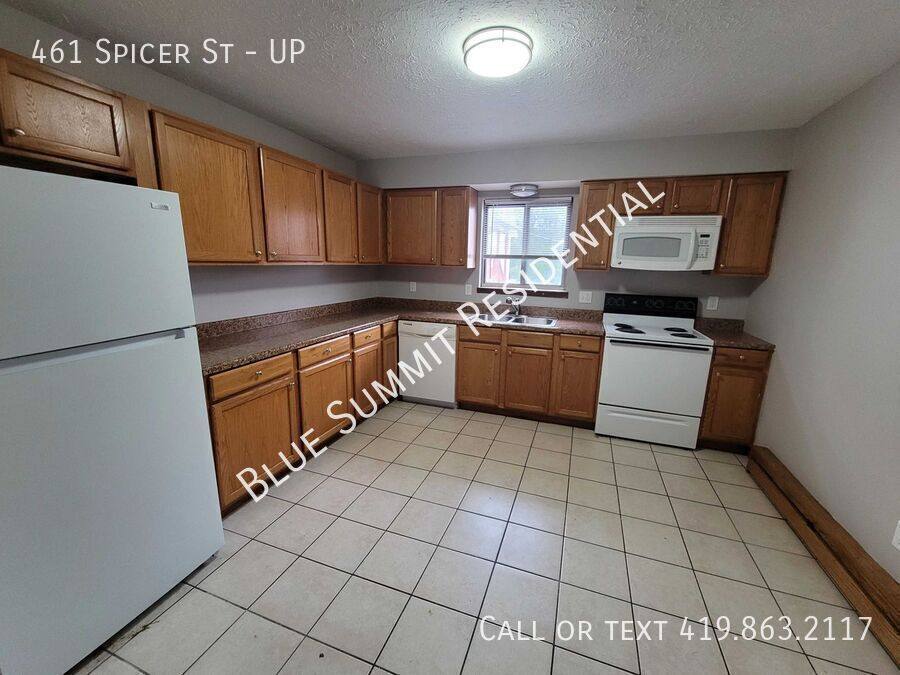 Apartment for rent at 461 Spicer St #UP, Akron, OH 44311