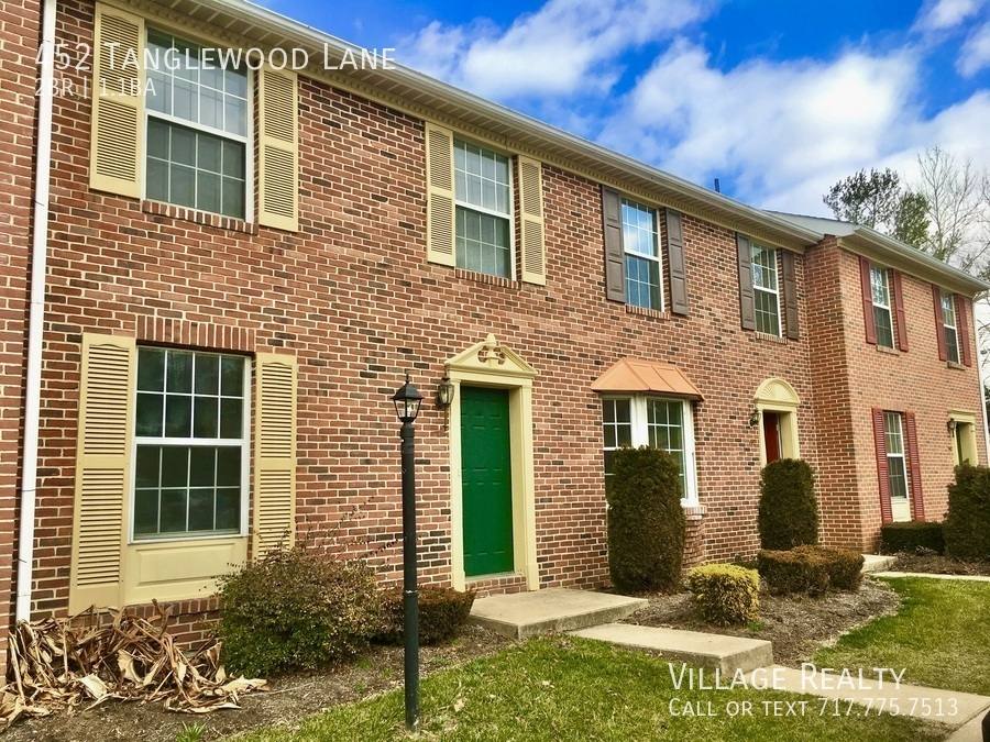 Townhouse for rent at 452 Tanglewood Lane, Dallastown, PA 17313