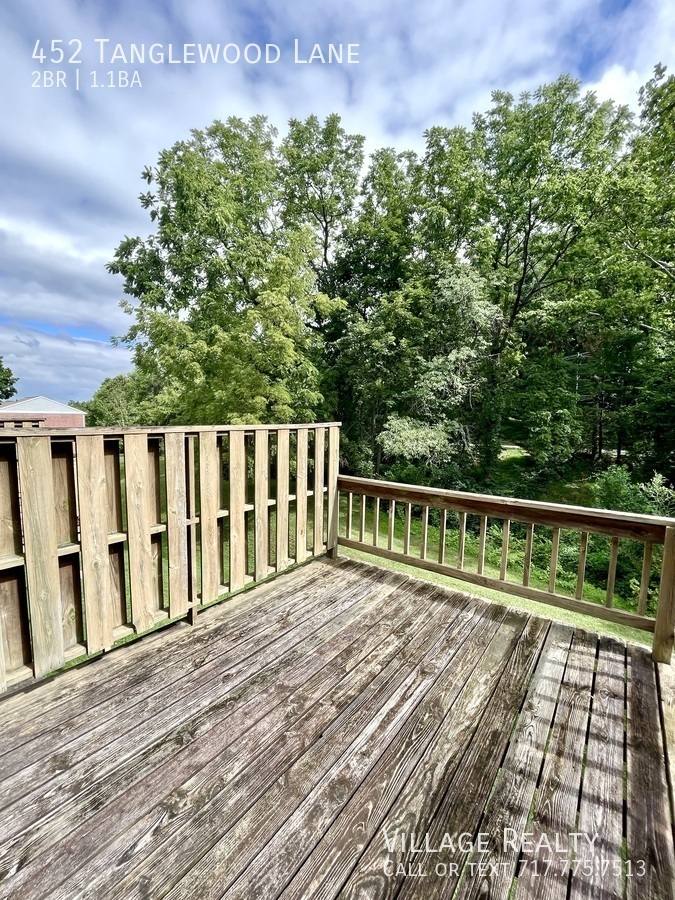 Townhouse for rent at 452 Tanglewood Lane, Dallastown, PA 17313