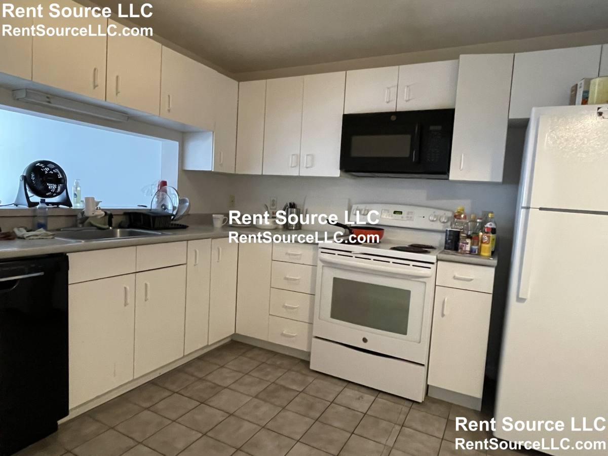 Townhouse for rent at 175 Beacon St #102, Somerville, MA 02143
