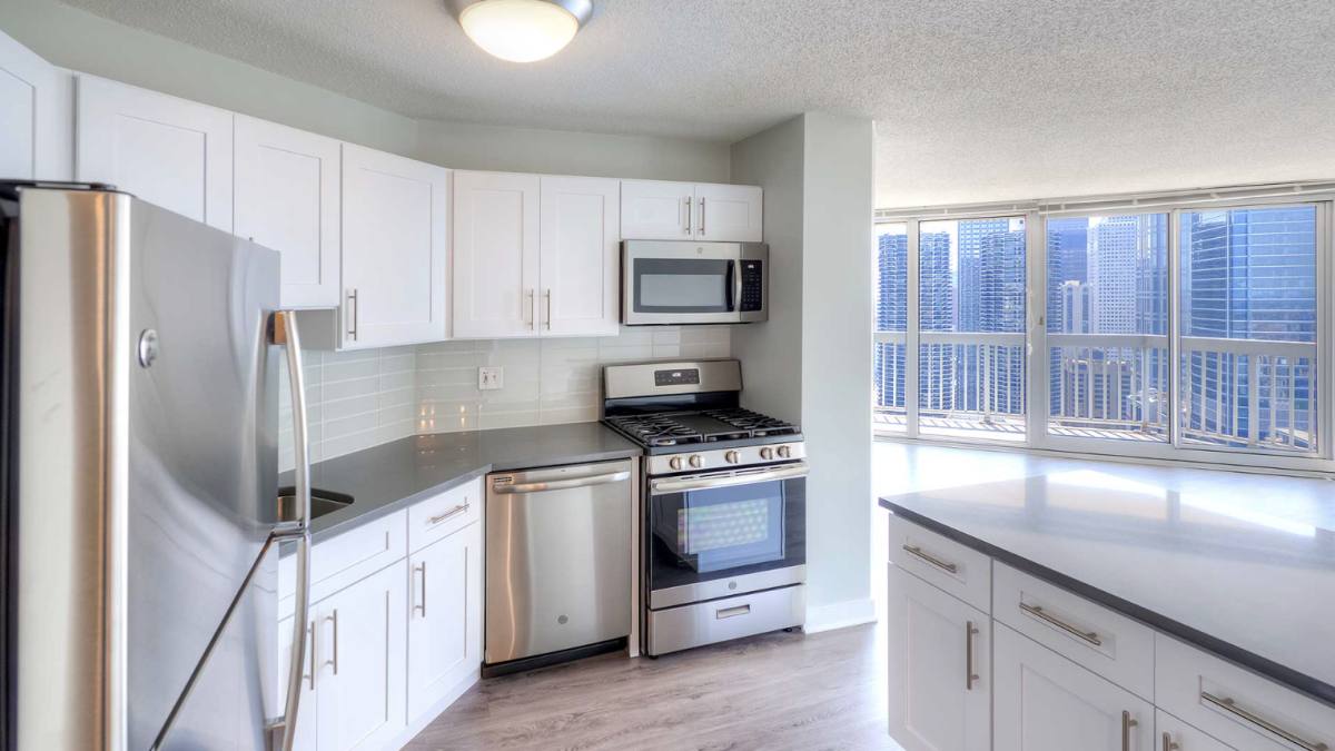 Apartment for rent at 544 N State St, Chicago, IL 60654