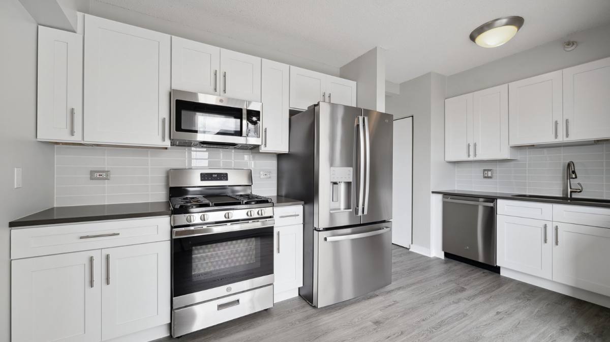 Apartment for rent at 544 N State St, Chicago, IL 60654