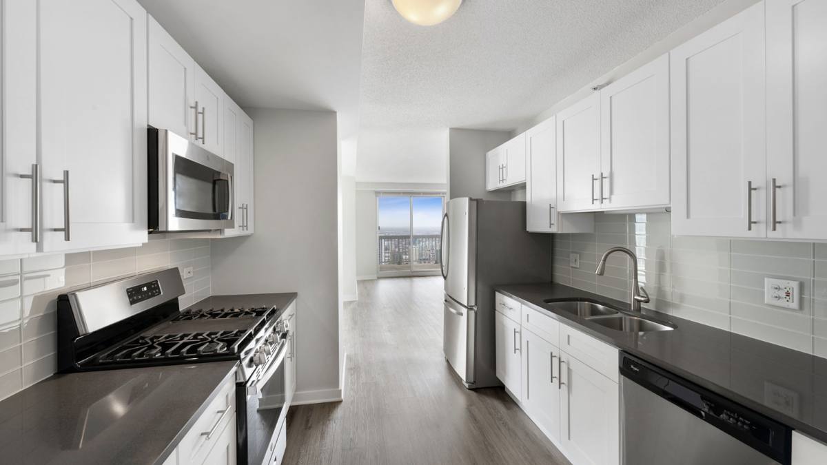 Apartment for rent at 544 N State St, Chicago, IL 60654