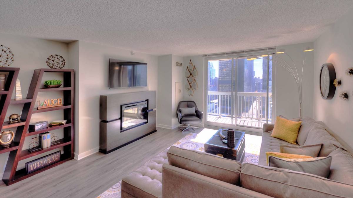 Apartment for rent at 544 N State St, Chicago, IL 60654