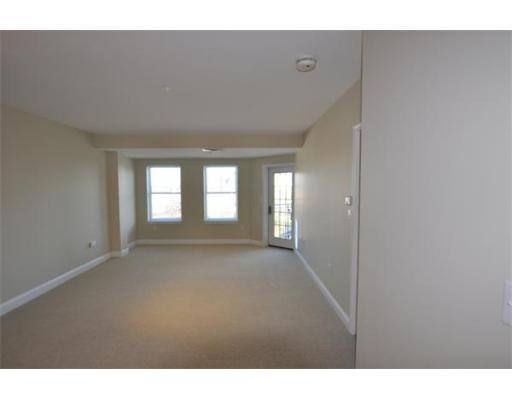 Apartment for rent at 12 Highpoint Circle #8-710, Quincy, MA 02169