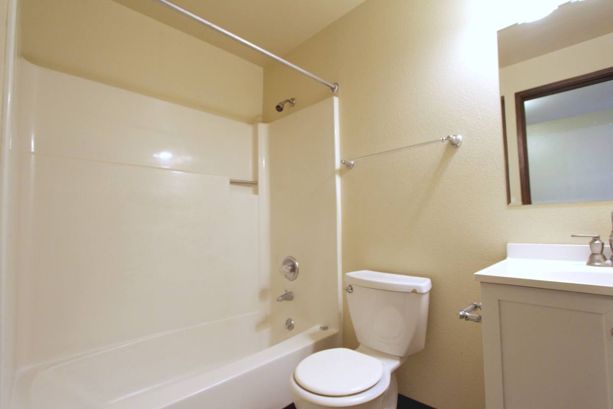 Apartment for rent at 15411 4th Ave SW, Seattle, WA 98166