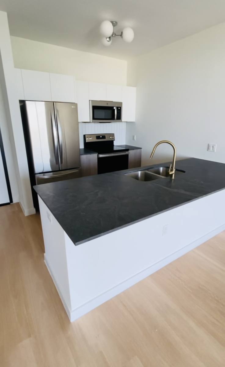 Apartment for rent at 11935 NE 19th Dr #708, Miami, FL 33181