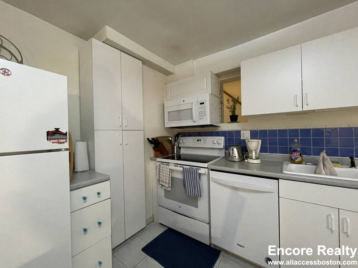 Apartment for rent at 56 Hobson #I, Brighton, MA 02135