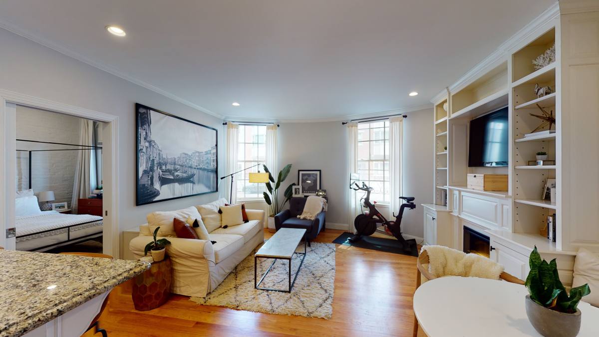 Apartment for rent at 27 Bowdoin #4, Boston, MA 02114