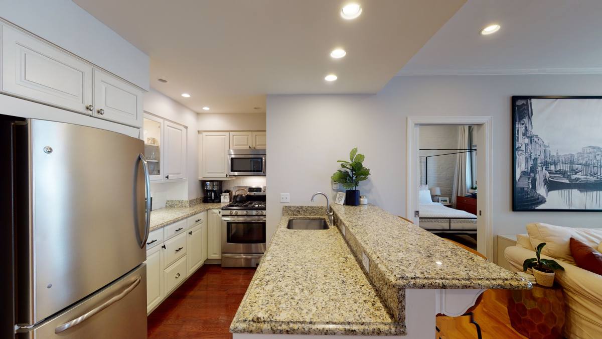 Apartment for rent at 27 Bowdoin #4, Boston, MA 02114