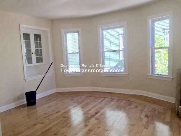 House for rent at 1211 Middlesex St #1, Lowell, MA 01851