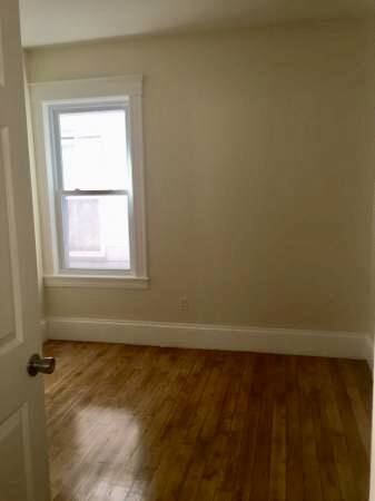 House for rent at 1211 Middlesex St #1, Lowell, MA 01851