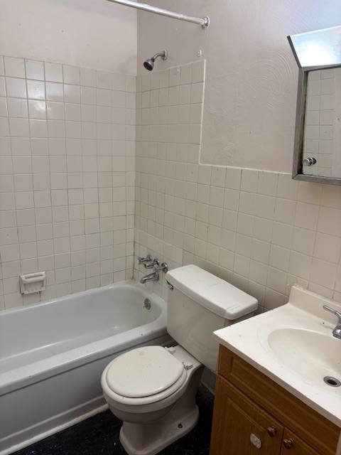 Apartment for rent at 230 Ambridge Ave #1, Ambridge, PA 15003