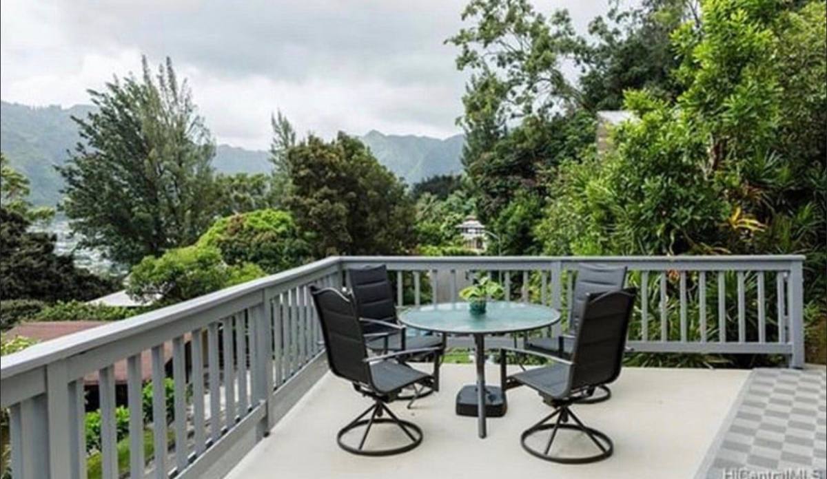 Apartment for rent at 3321 Anoai Place, Honolulu, HI 96822