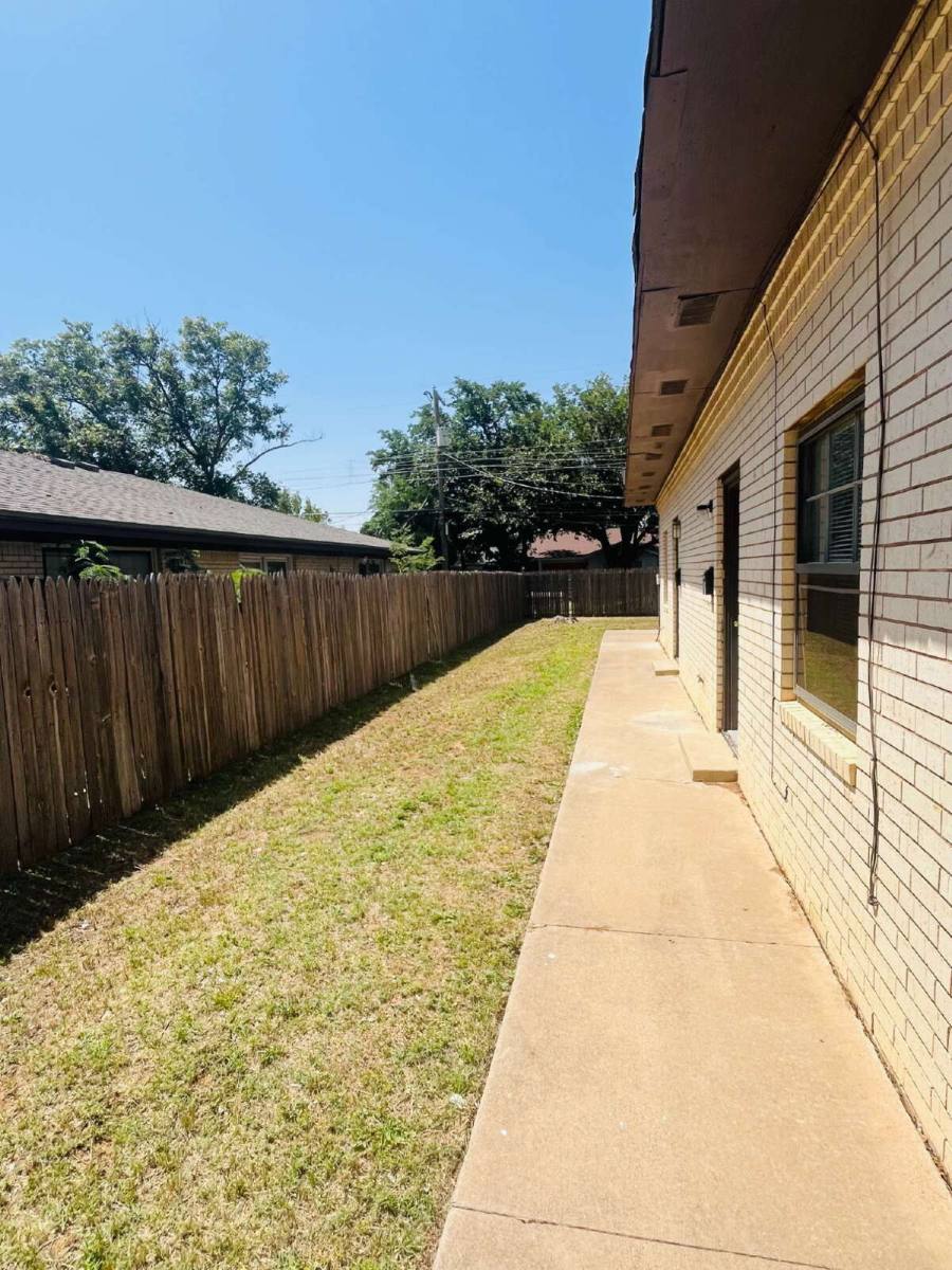 Townhouse for rent at 5433 40th St #A, Lubbock, TX 79414