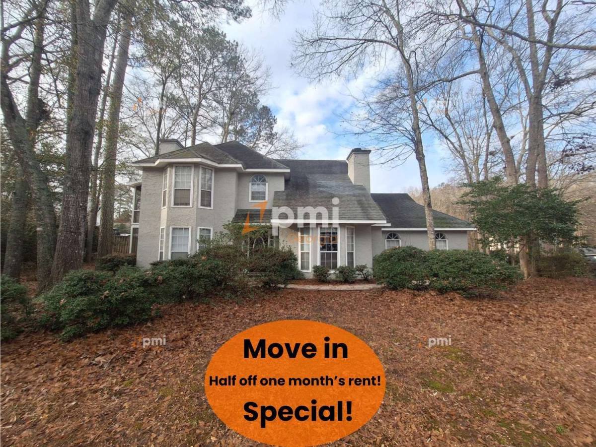 House for rent at 160 Braelinn Courts, Peachtree City, GA 30269